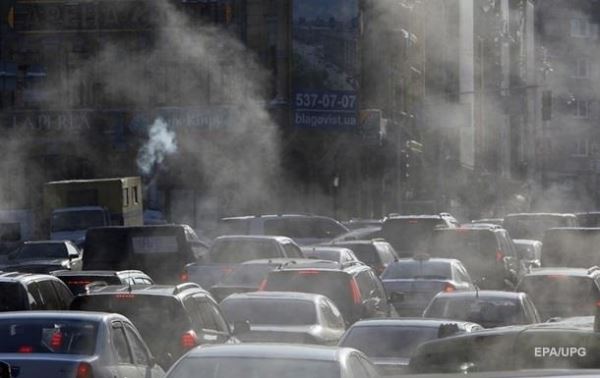 Кличко показал водителям, как быстрее передвигаться по Киеву