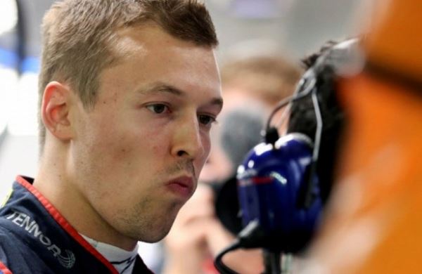 <br />
Гонщика «Формулы-1» Ферстаппена призывают уйти из «Ред Булла»<br />
