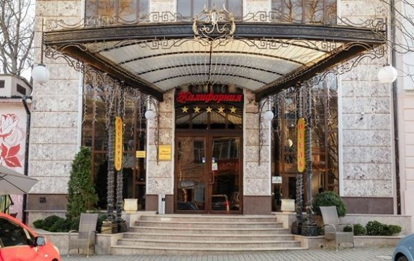 В отеле Одессы отказались сдавать номера туристам из Китая